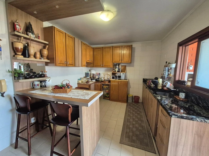 Apartamento com sacada ampla na Sala e outra na suíte. Com Churrasqueira e localização privilegiada.: 6ª foto da galeria de imagens do imóvel