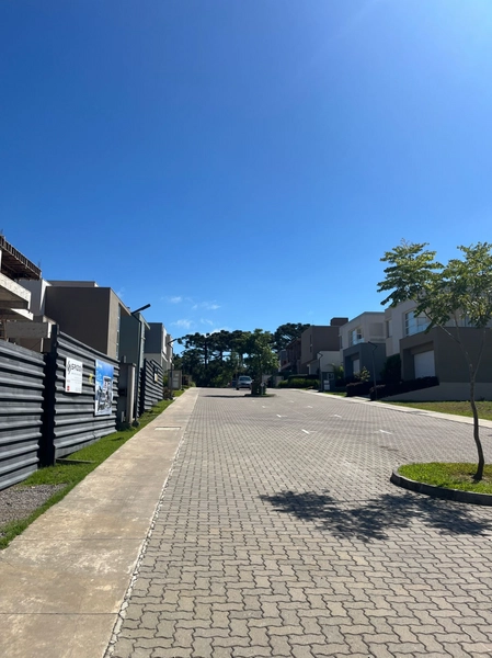 Terrenos á venda no Le Parc: 3ª foto da galeria de imagens do imóvel