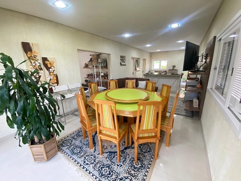 🏡 Casa em Condomínio Fechado na Linha 40: 3 Dormitórios (Suíte) a 5 minutos dos Pavilhões da Festa da Uva: 4ª foto da galeria de imagens do imóvel