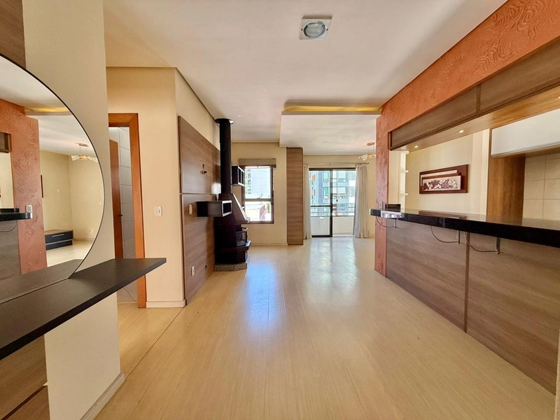 Cobertura Semi Mobiliada no Centro: 2ª foto da galeria de imagens do imóvel