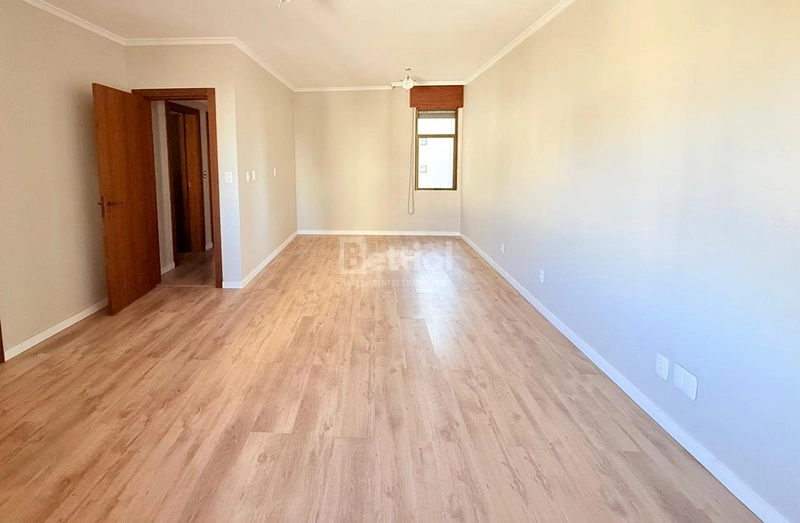 Apartamento no coração de São Pelegrino com localização privilegiada. Próximo ao Shopping San Pelegrino, comércios em geral, restaurantes, em frente a igreja São Pelegrino. : 5ª foto da galeria de imagens do imóvel