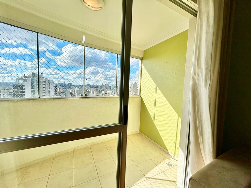 Apartamento 3 Quartos (1 Suíte) com Infraestrutura de Clube no São Pelegrino: 2ª foto da galeria de imagens do imóvel