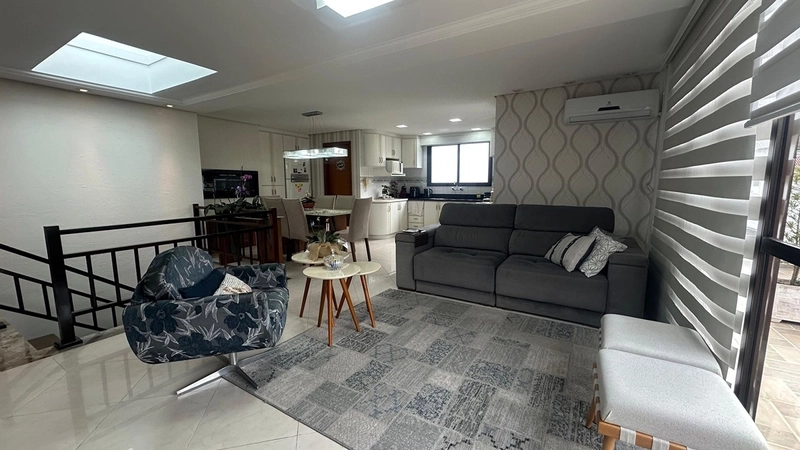 Cobertura Duplex Completa com Móveis Sob Medida em Caxias do Sul: 2ª foto da galeria de imagens do imóvel