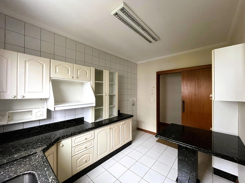 Apartamento com 3 dormitórios e 1 Suite em Lourdes: 3ª foto da galeria de imagens do imóvel