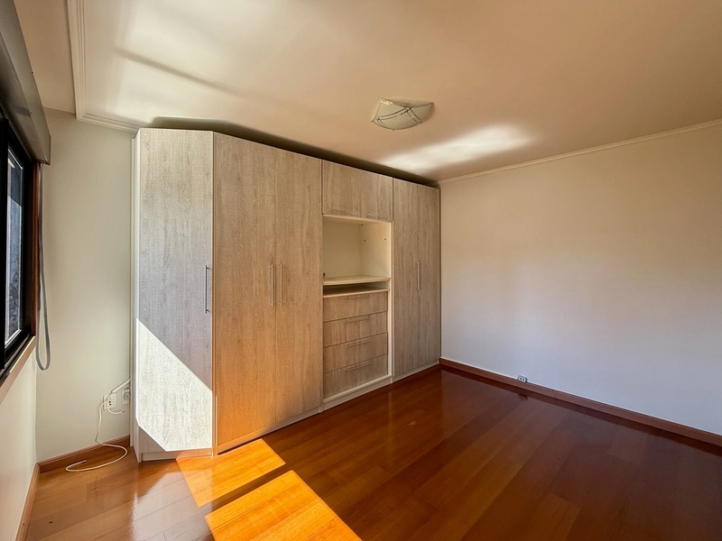 Apartamento com 3 dormitórios e 1 Suite em Lourdes: 5ª foto da galeria de imagens do imóvel