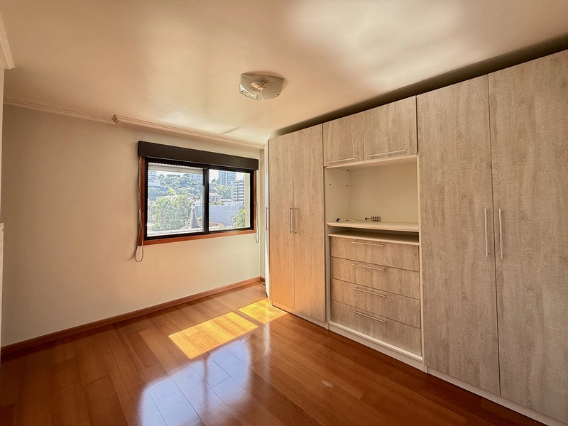 Apartamento com 3 dormitórios e 1 Suite em Lourdes: 2ª foto da galeria de imagens do imóvel