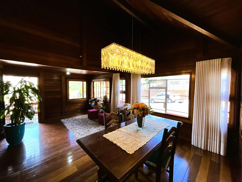 Casa de Esquina no Bairro Salgado Filho: 4ª foto da galeria de imagens do imóvel