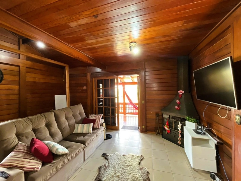 Casa de Esquina no Bairro Salgado Filho: 6ª foto da galeria de imagens do imóvel