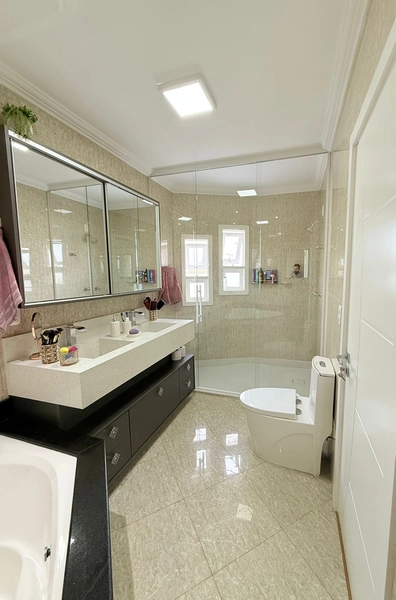 Casa com 4 dormitórios, sendo um suíte com closet: 18ª foto da galeria de imagens do imóvel