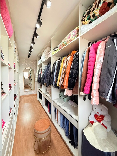 Casa com 4 dormitórios, sendo um suíte com closet: 21ª foto da galeria de imagens do imóvel
