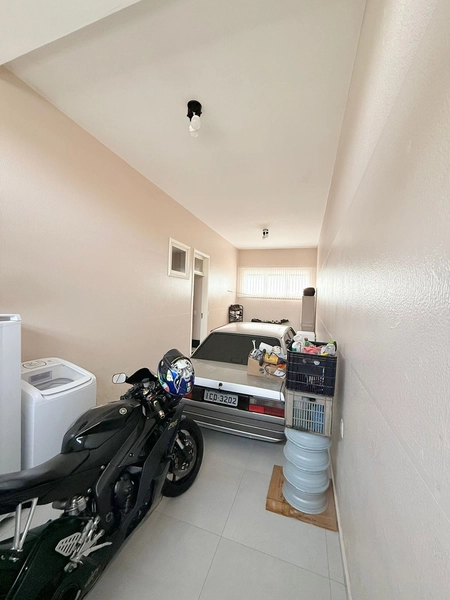Casa com 4 dormitórios, sendo um suíte com closet: 33ª foto da galeria de imagens do imóvel