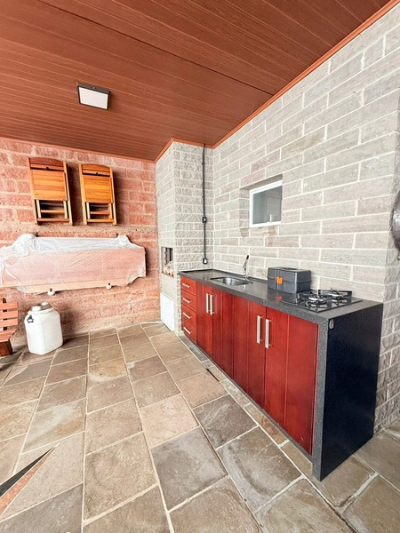 Casa com 4 dormitórios, sendo um suíte com closet: 36ª foto da galeria de imagens do imóvel