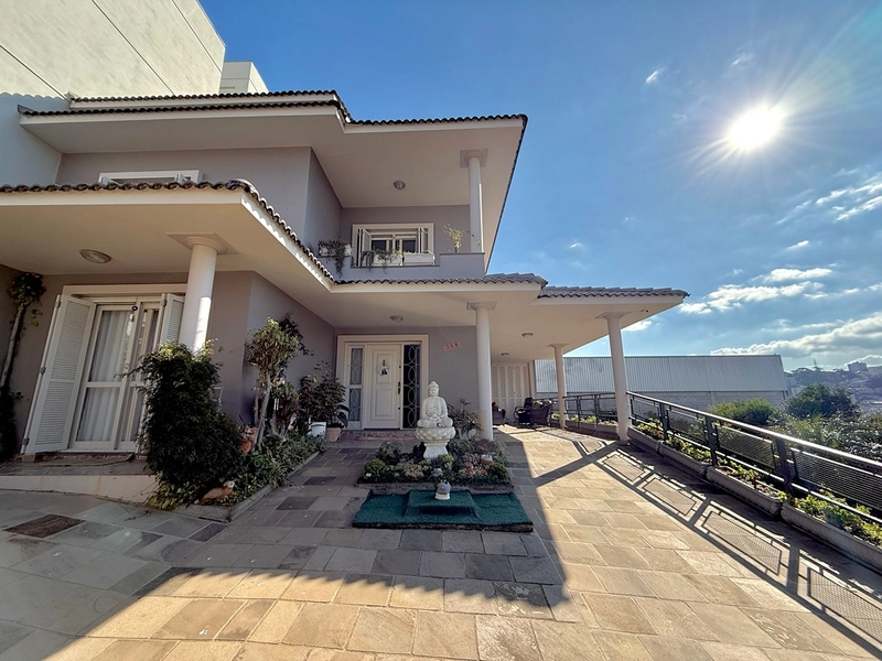 Casa Sobrado Duplex Mobiliada Próximo a Rua Luiz Michielon: 2ª foto da galeria de imagens do imóvel