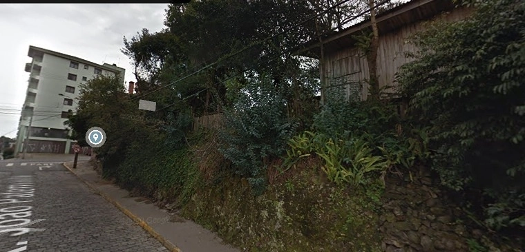 Oportunidade Única no Rio Branco: Amplo Terreno de Esquina com 800m² e Frente Norte: 2ª foto da galeria de imagens do imóvel