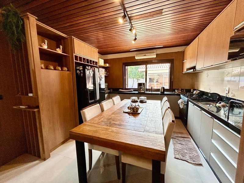 Casa com Piscina Aquecida e Quiosque em Excelente Localização no Colina Sorriso: 3ª foto da galeria de imagens do imóvel