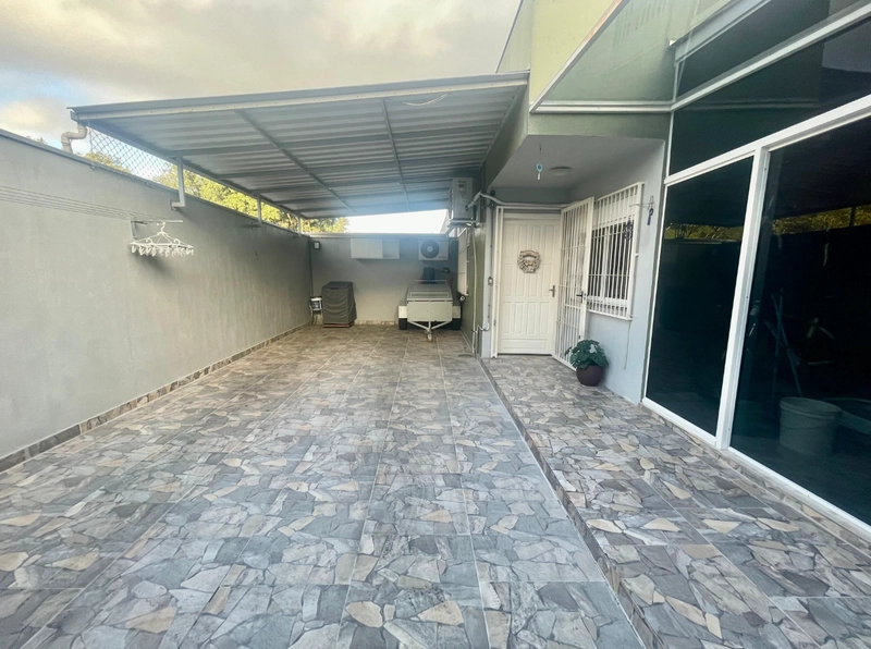 Casa com 2 dormitórios no desvio rizzo: 2ª foto da galeria de imagens do imóvel