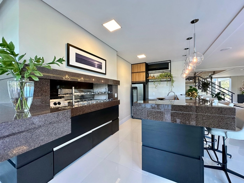 Sobrado de Alto Luxo com 6 suites: 12ª foto da galeria de imagens do imóvel