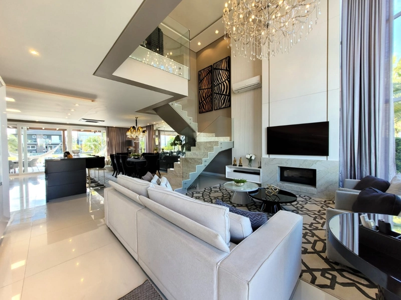Sobrado alto padrão, beira de lago, mobiliado e decorado, no Condomínio Enseada Lagos em Xangri-lá!: 3ª foto da galeria de imagens do imóvel