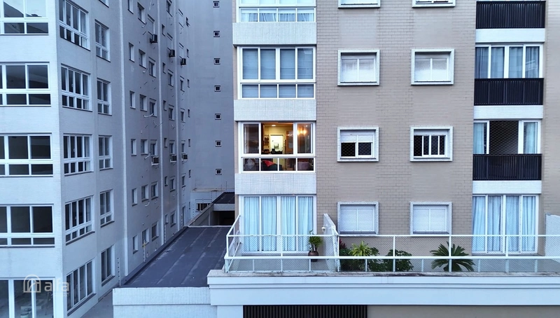 SOFISTICAÇÃO, CONFORTO E O PRIVILÉGIO DE ESTAR JUNTO À PRAÇA: 29ª foto da galeria de imagens do imóvel