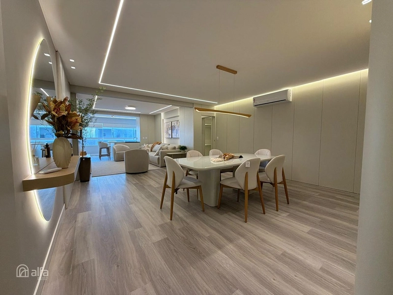 LUXO, AMPLITUDE E EXCLUSIVIDADE EM UM APARTAMENTO BEIRA-MAR: 4ª foto da galeria de imagens do imóvel