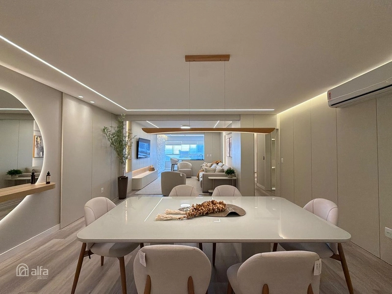 LUXO, AMPLITUDE E EXCLUSIVIDADE EM UM APARTAMENTO BEIRA-MAR: 5ª foto da galeria de imagens do imóvel