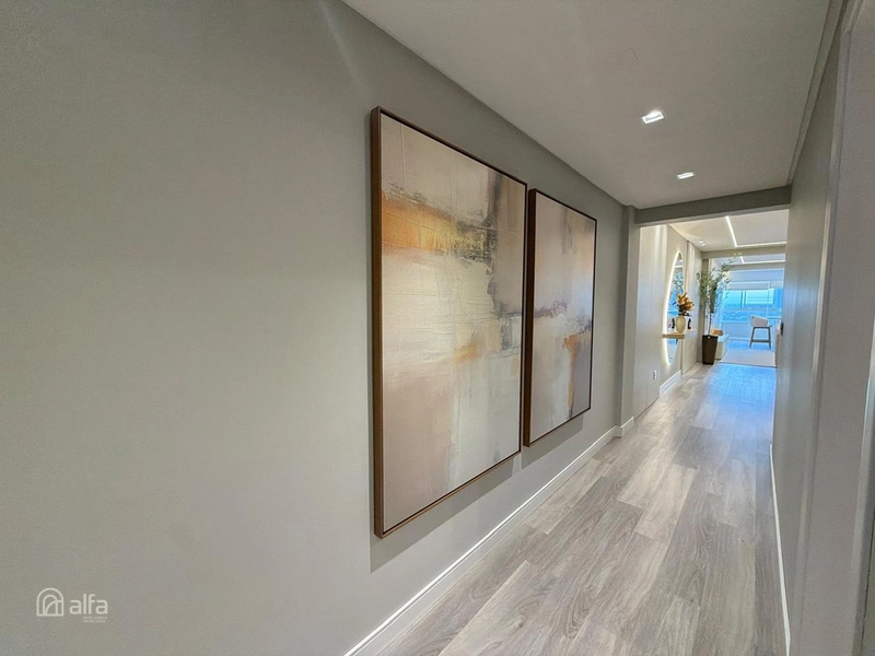 LUXO, AMPLITUDE E EXCLUSIVIDADE EM UM APARTAMENTO BEIRA-MAR: 3ª foto da galeria de imagens do imóvel