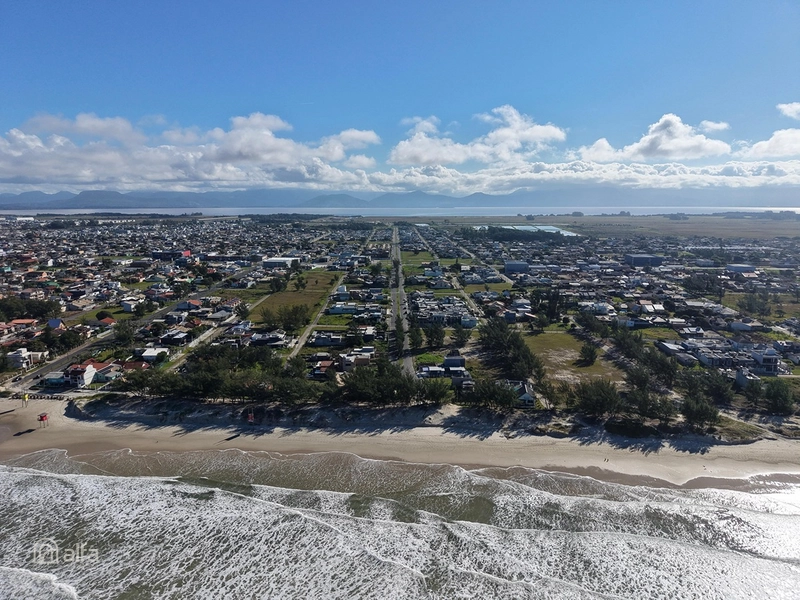 SOBRADO EXCLUSIVO A UMA QUADRA DO MAR: 34ª foto da galeria de imagens do imóvel