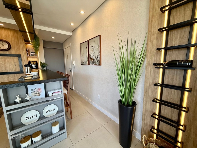 APARTAMENTO DECORADO FRENTE AVENIDA COM VISTA MAR!!: 7ª foto da galeria de imagens do imóvel