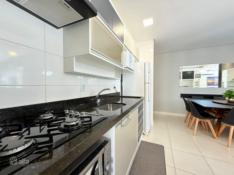 Apartamento mobiliado e decorado com terraço: 14ª foto da galeria de imagens do imóvel