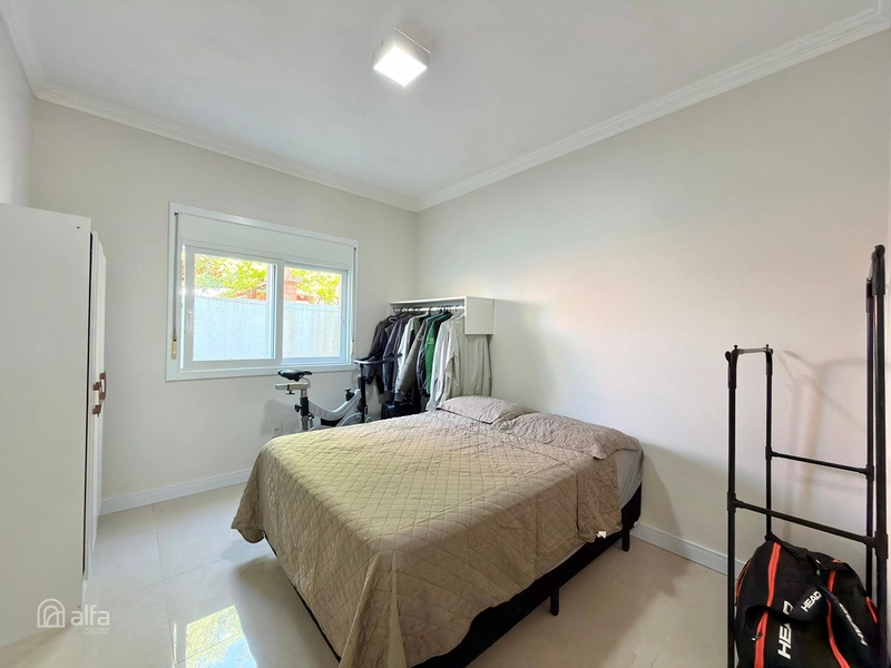CASA TÉRREA DE ALTO PADRÃO EM ATLÂNTIDA COM PISCINA E AMPLO TERRENO: 17ª foto da galeria de imagens do imóvel