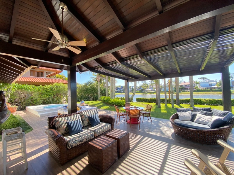 Casa beira lago com 4 suítes: 13ª foto da galeria de imagens do imóvel