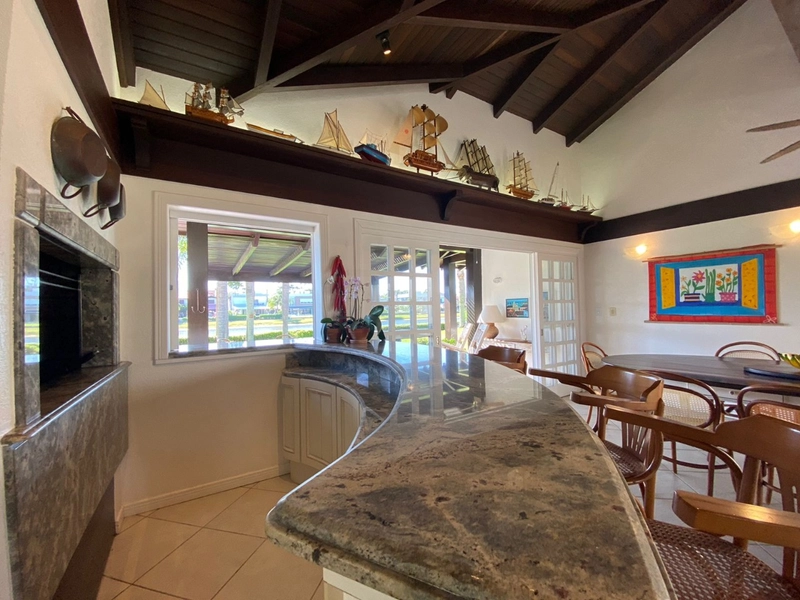 Casa beira lago com 4 suítes: 17ª foto da galeria de imagens do imóvel