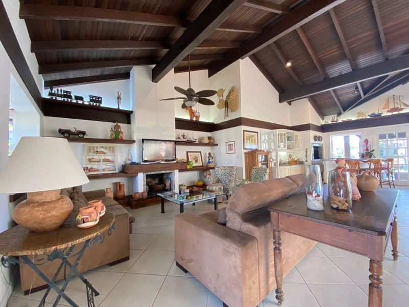 Casa beira lago com 4 suítes: 21ª foto da galeria de imagens do imóvel