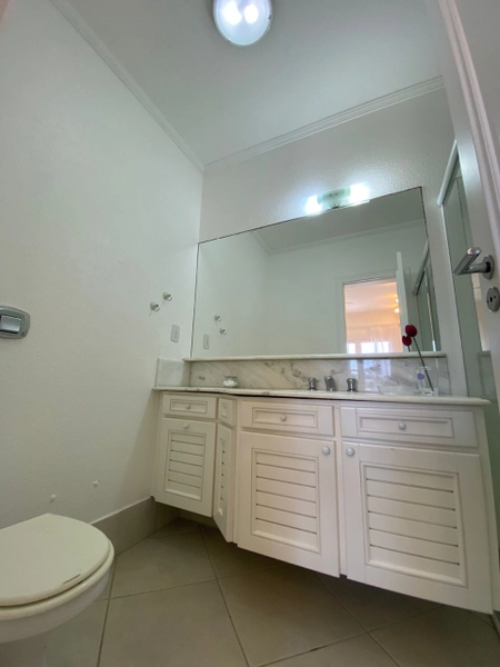 Casa beira lago com 4 suítes: 37ª foto da galeria de imagens do imóvel