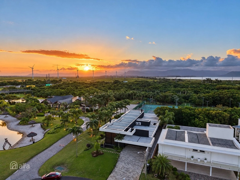 EXCLUSIVIDADE, SOFISTICAÇÃO E AMPITUDE EM UMA CASA TÉRREA DE LUXO EM ATLÂNTIDA: 9ª foto da galeria de imagens do imóvel