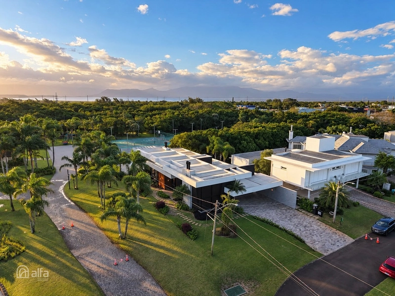 EXCLUSIVIDADE, SOFISTICAÇÃO E AMPITUDE EM UMA CASA TÉRREA DE LUXO EM ATLÂNTIDA: 7ª foto da galeria de imagens do imóvel