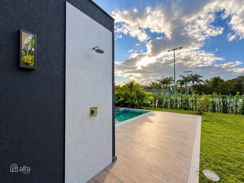 EXCLUSIVIDADE, SOFISTICAÇÃO E AMPITUDE EM UMA CASA TÉRREA DE LUXO EM ATLÂNTIDA: 35ª foto da galeria de imagens do imóvel
