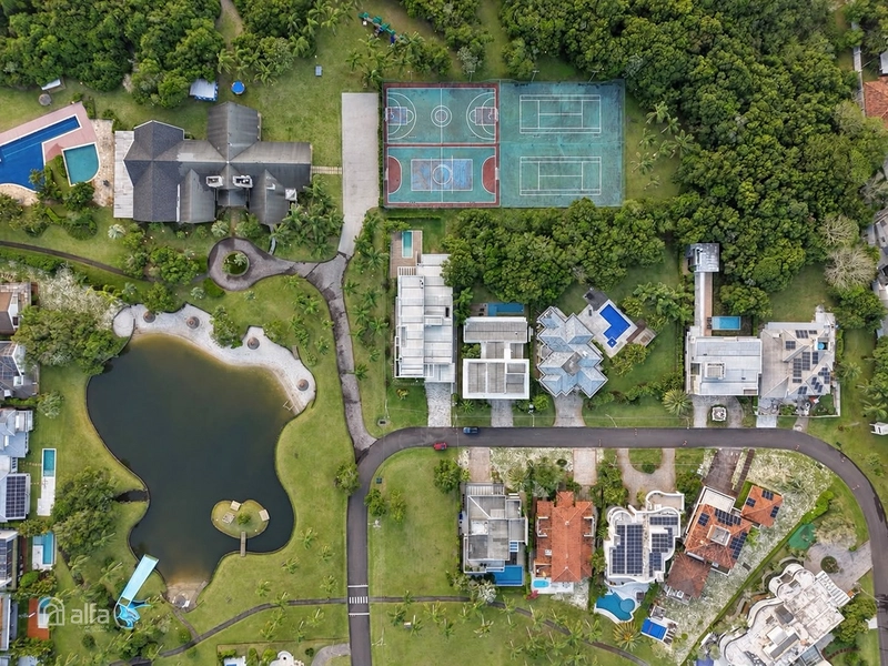EXCLUSIVIDADE, SOFISTICAÇÃO E AMPITUDE EM UMA CASA TÉRREA DE LUXO EM ATLÂNTIDA: 66ª foto da galeria de imagens do imóvel