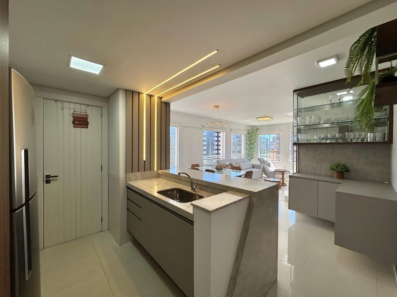 Lindo apartamento na Praça Tiarajú.: 11ª foto da galeria de imagens do imóvel