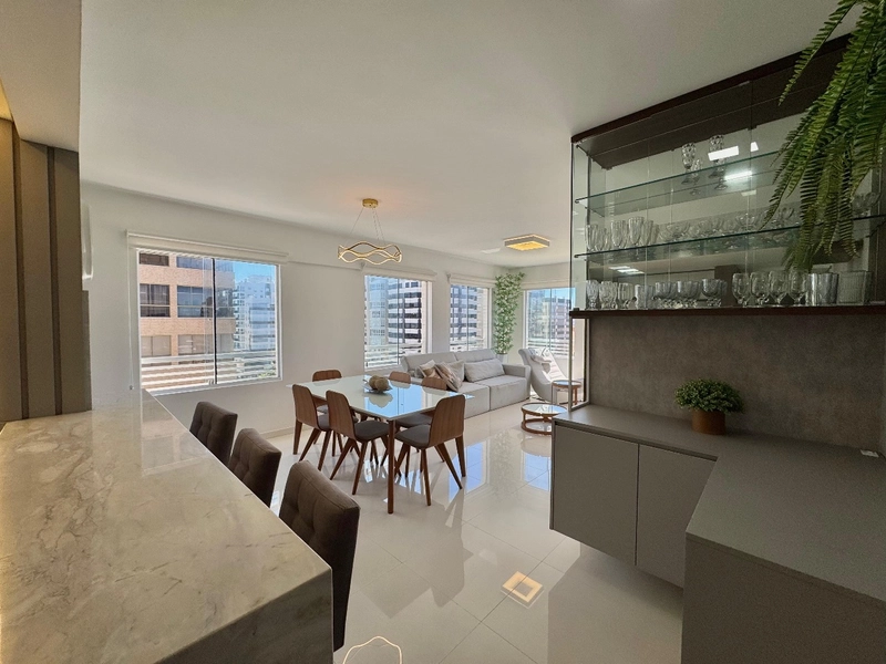 Lindo apartamento na Praça Tiarajú.: 7ª foto da galeria de imagens do imóvel