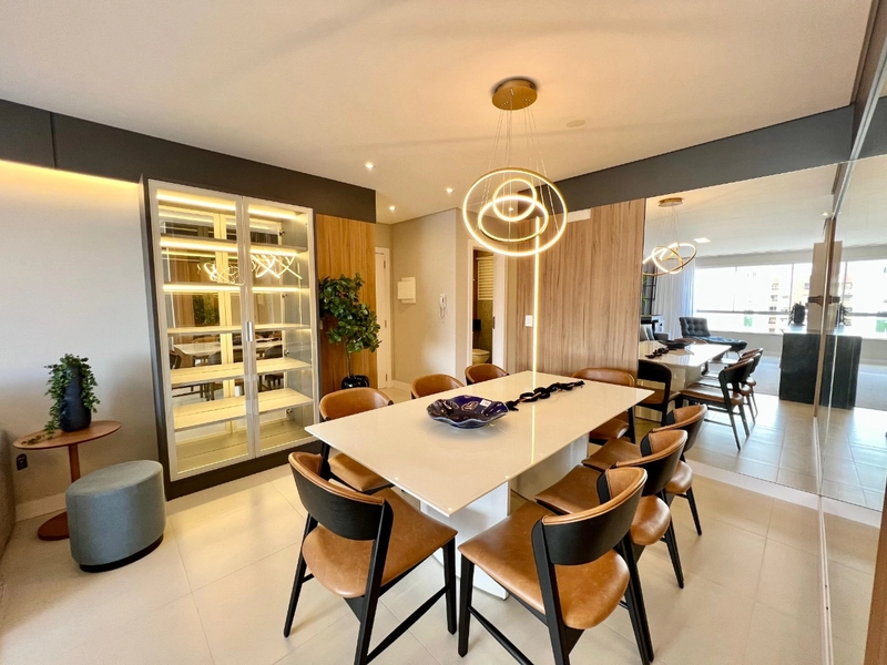 Belíssimo apartamento de 3 suítes na Praça Tiarajú: 7ª foto da galeria de imagens do imóvel