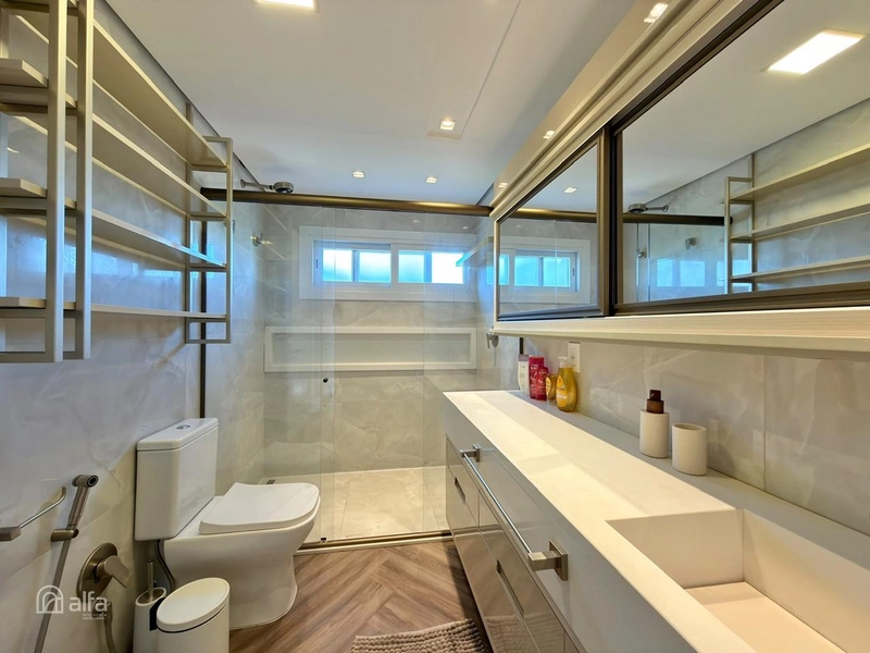 Casa beira lago com 5 suítes no Condomínio Enseada: 39ª foto da galeria de imagens do imóvel