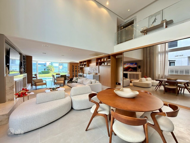 Casa beira lago com 5 suítes no Condomínio Enseada: 3ª foto da galeria de imagens do imóvel