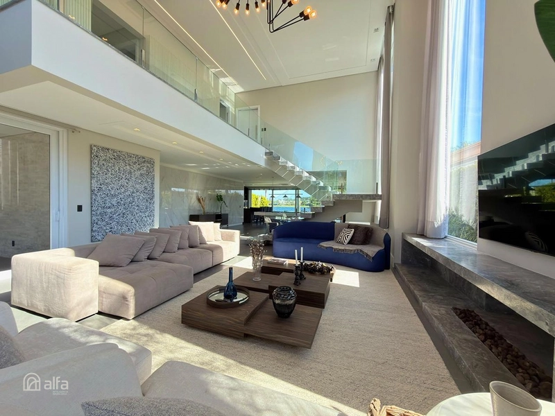 LUXO À BEIRA-LAGO, 4 SUÍTES E 370M² DE EXCLUSIVIDADE EM ATLÂNTIDA: 7ª foto da galeria de imagens do imóvel