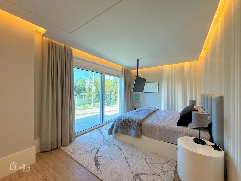 LUXO À BEIRA-LAGO, 4 SUÍTES E 370M² DE EXCLUSIVIDADE EM ATLÂNTIDA: 47ª foto da galeria de imagens do imóvel