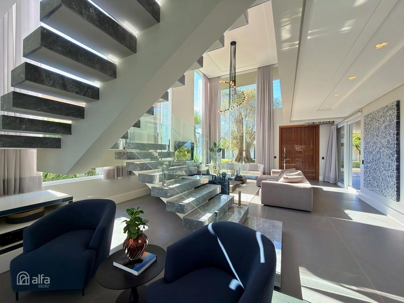 LUXO À BEIRA-LAGO, 4 SUÍTES E 370M² DE EXCLUSIVIDADE EM ATLÂNTIDA: 13ª foto da galeria de imagens do imóvel