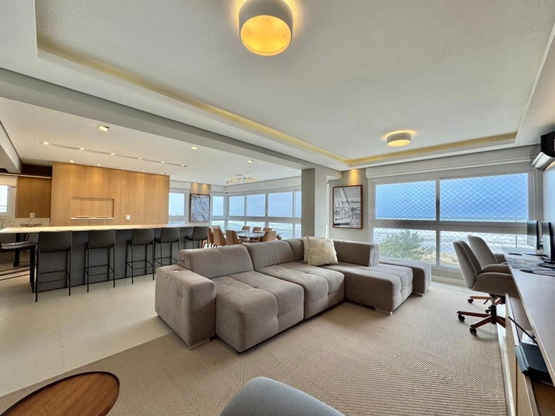 Lindo apartamento a beira mar no bairro Navegantes: 1ª foto da galeria de imagens do imóvel