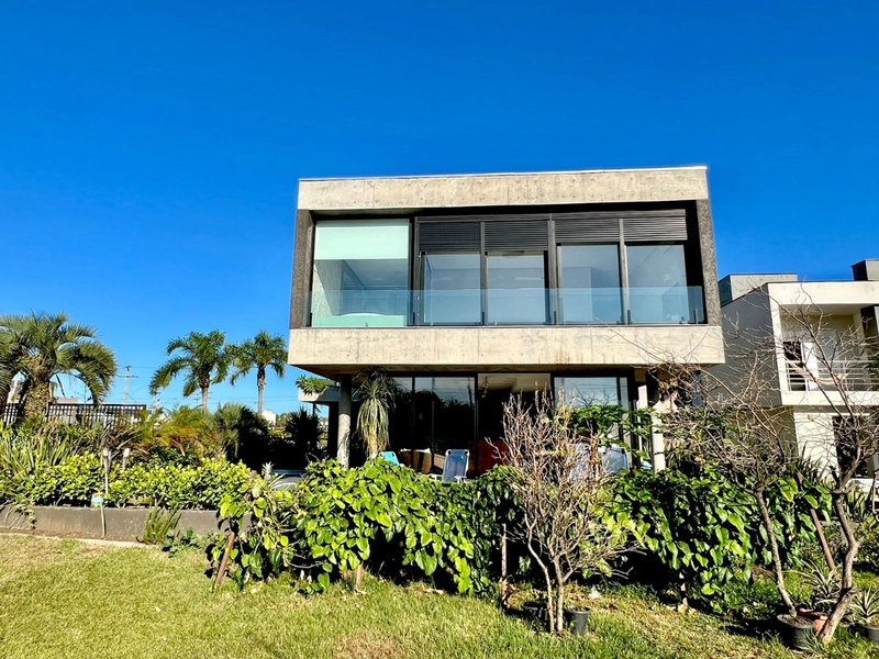 Sobrado de alto padrão, mobiliado e decorado: 2ª foto da galeria de imagens do imóvel