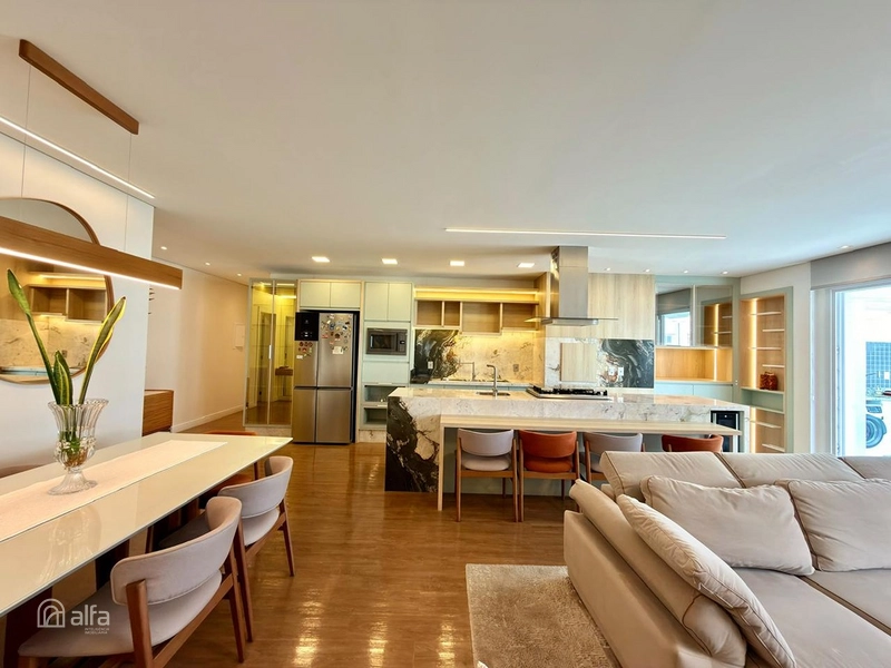 TERRAÇO PRIVATIVO, 3 SUÍTES E SOFISTICAÇÃO EM 233M²: 13ª foto da galeria de imagens do imóvel