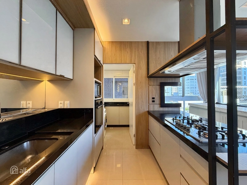 Apartamento com terraço privativo e jacuzzi em frente à Praça Tiaraju*: 24ª foto da galeria de imagens do imóvel